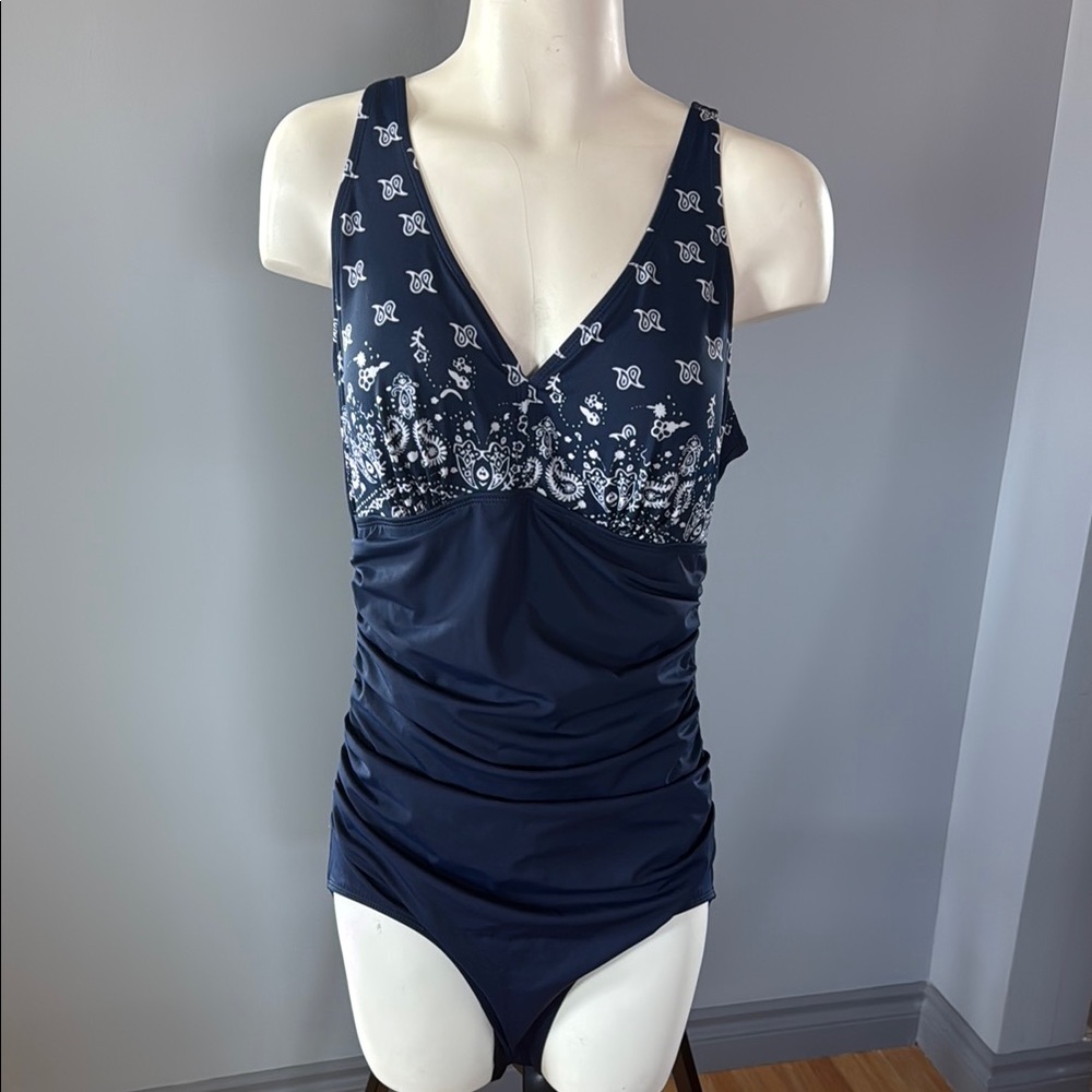 Blue and White One-Piece Swimsuit with V-Neckline and Ruching
Item 417